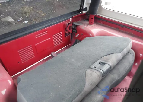 2004 Jeep Wrangler z USA, uszkodzony, nr VIN IJ4F449S54P753220